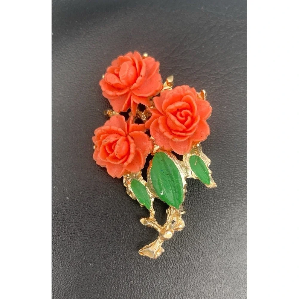 Vintage‎ Gold Tone Floral Brooch Carved Celluloid Roses Green Enamel